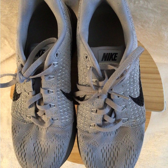 Nike Light Gray Athletic Sneakers - Picture 3 of 5